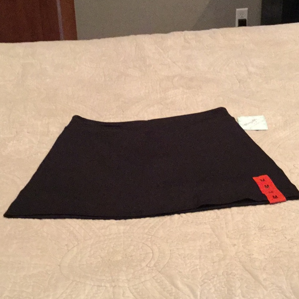 Black Skort